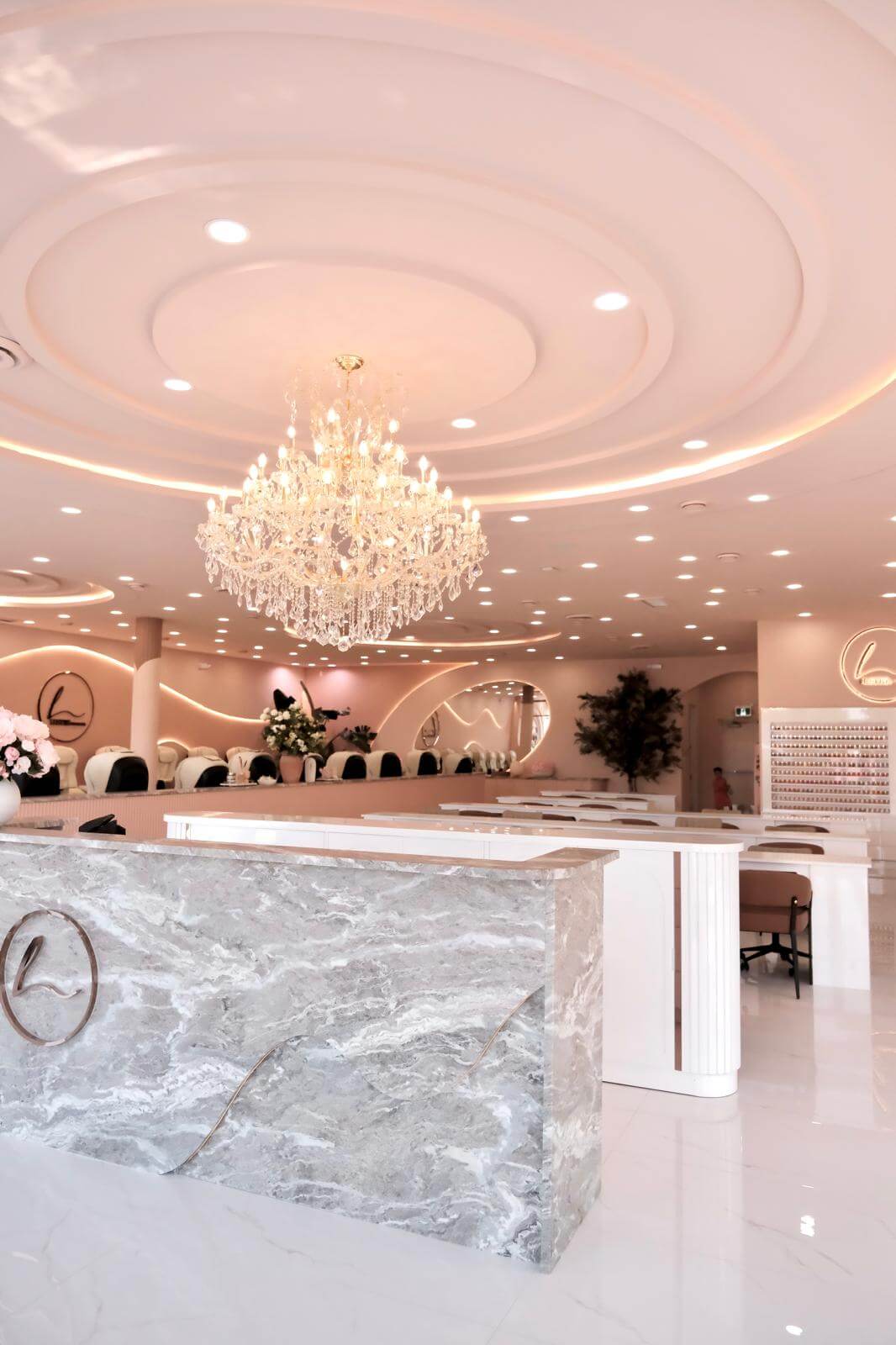 thi-cong-tiem-nail-lustry-nail-canada -urban-tropical-design(1)